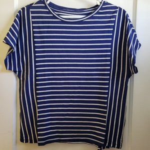 EUC women's Banana Republic designer tee